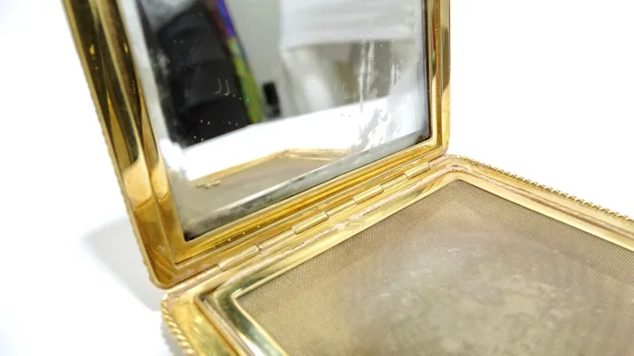 PreStyled Sets Cartier 18k 750 Yellow Gold and Diamond Compact Vintage by Misty